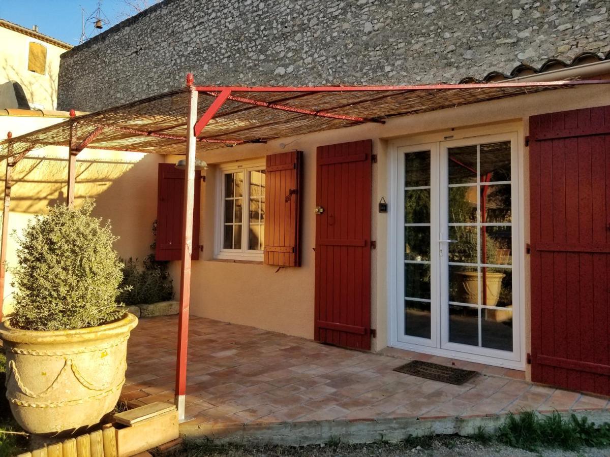 La Dolce Vita - Studio dans propriété avec piscine Montpeyroux  Exterior foto