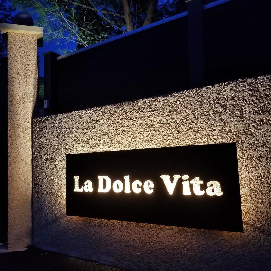 La Dolce Vita - Studio dans propriété avec piscine Montpeyroux  Exterior foto